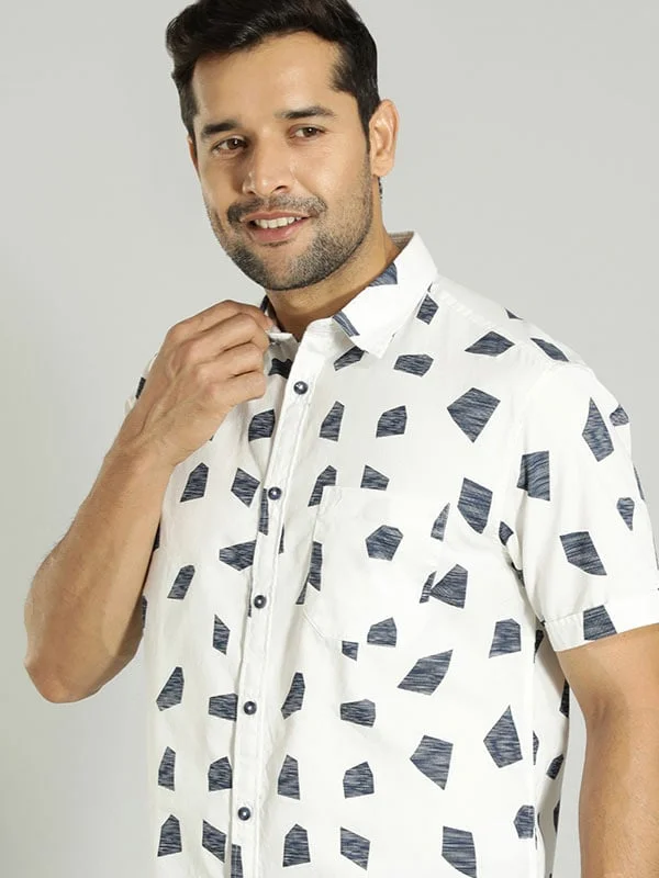 Men Printed Half Sleeve Cotton Shirt